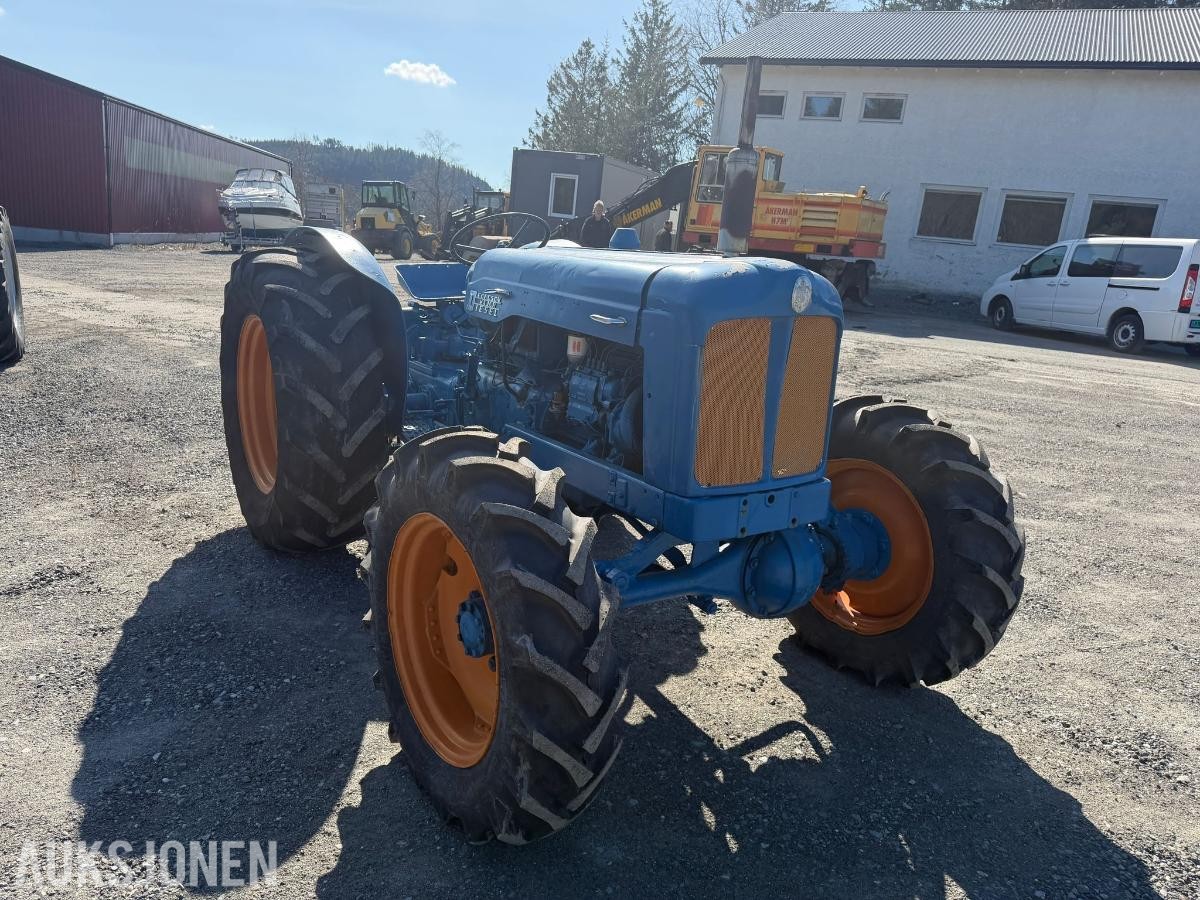 Fordson Major Diesel - mva fri traktor